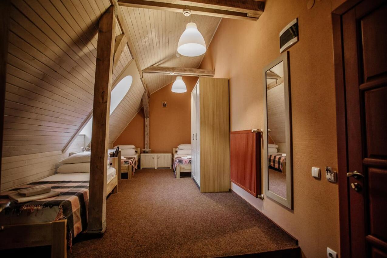 Guest House "Arkhistratyg" リヴィウ エクステリア 写真