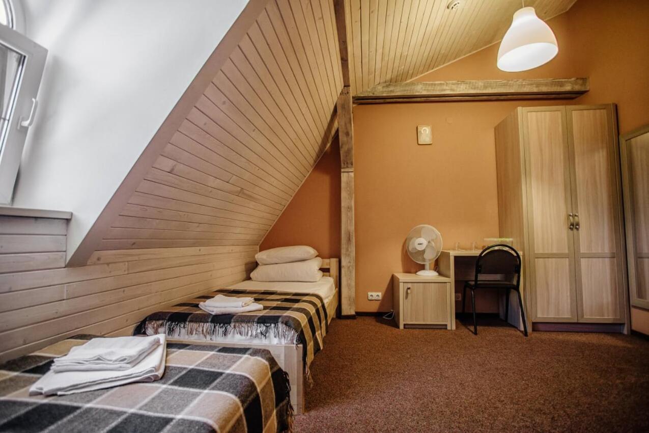 Guest House "Arkhistratyg" リヴィウ エクステリア 写真