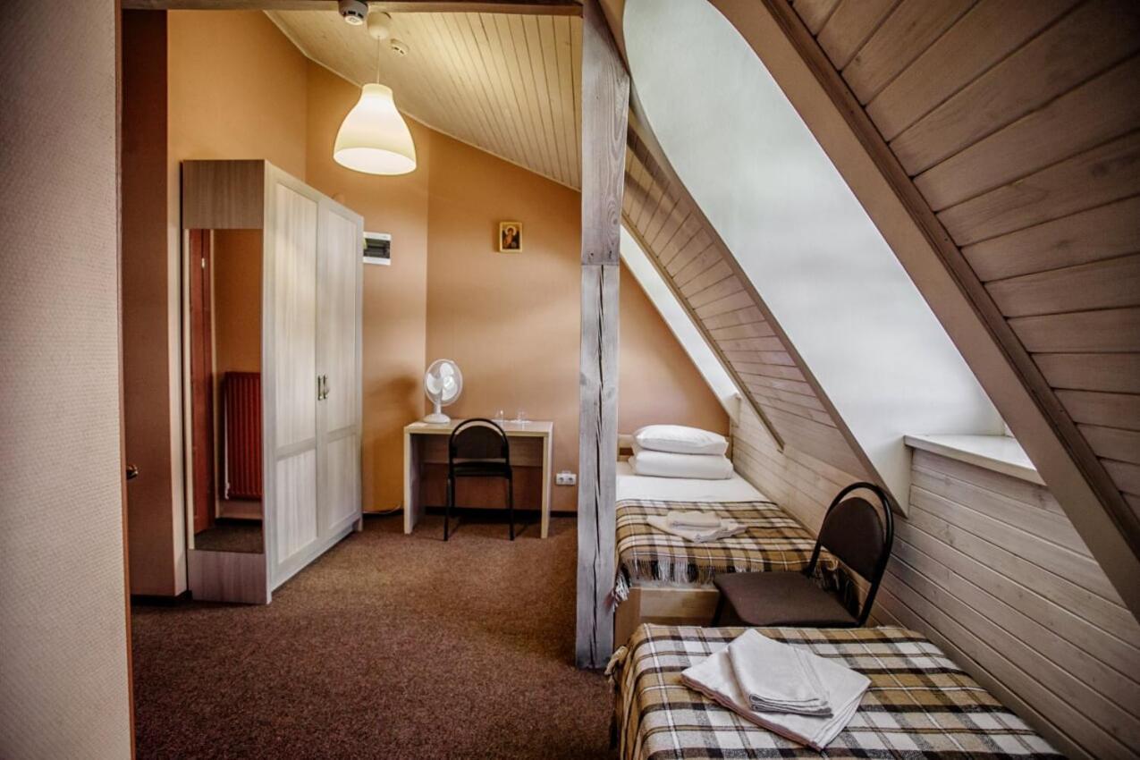 Guest House "Arkhistratyg" リヴィウ エクステリア 写真