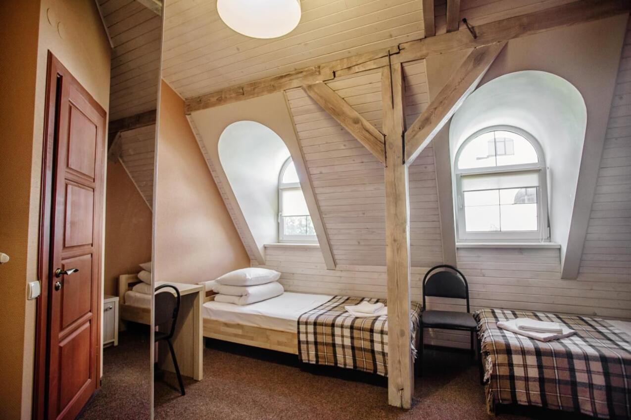 Guest House "Arkhistratyg" リヴィウ エクステリア 写真