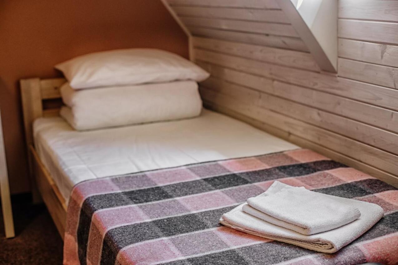 Guest House "Arkhistratyg" リヴィウ エクステリア 写真