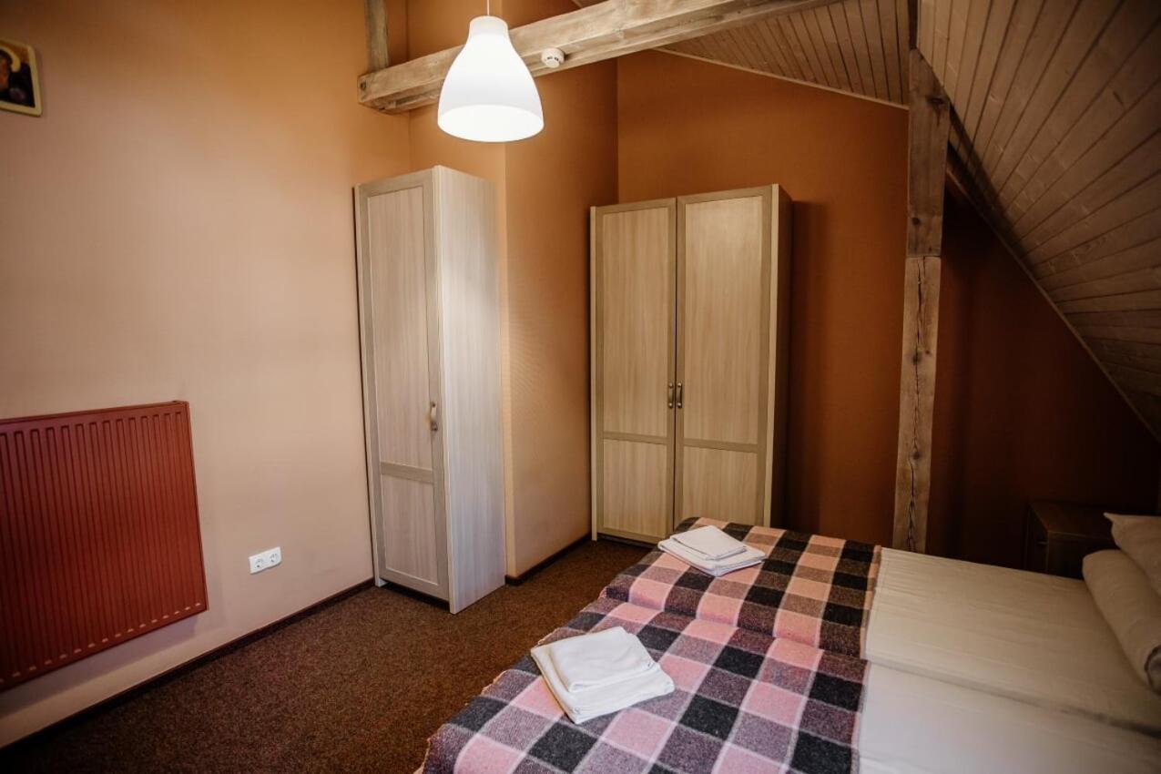 Guest House "Arkhistratyg" リヴィウ エクステリア 写真