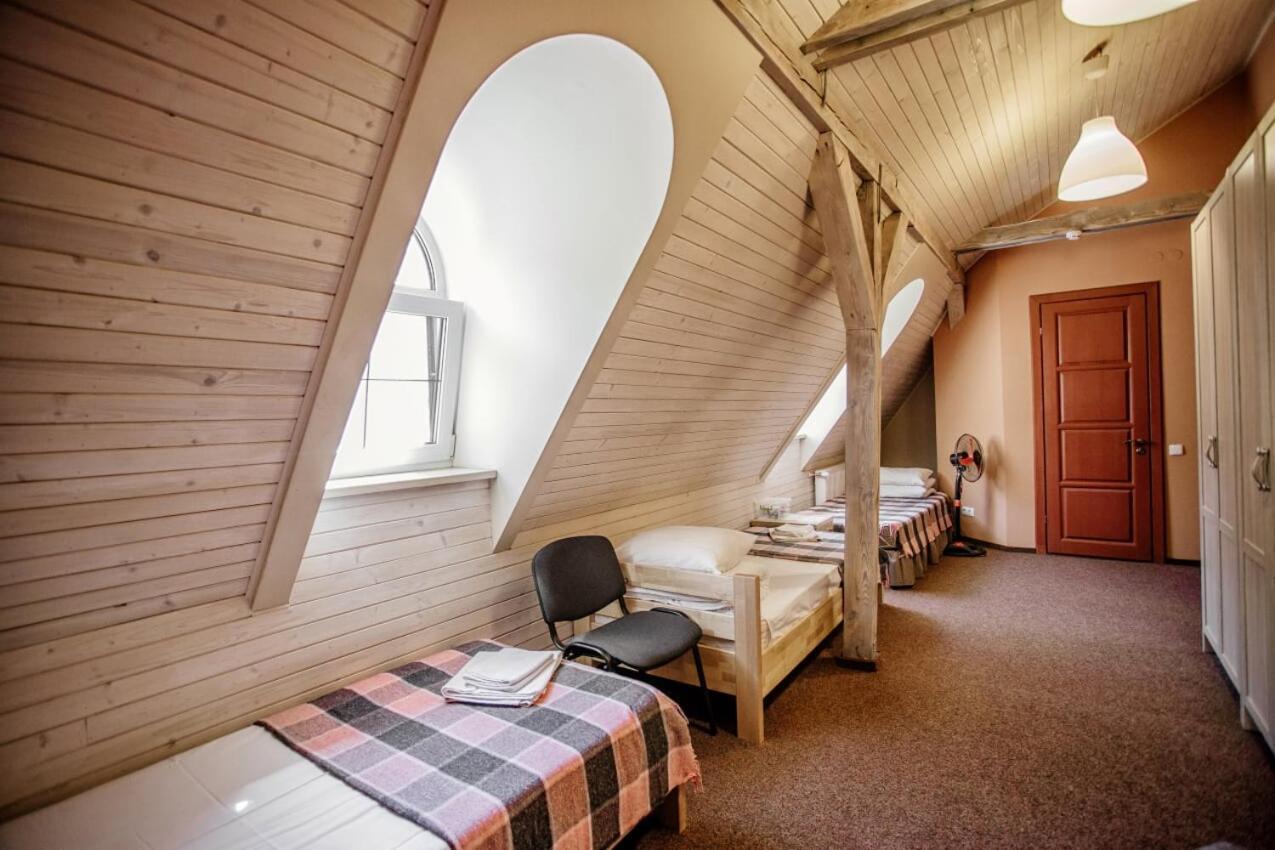 Guest House "Arkhistratyg" リヴィウ エクステリア 写真