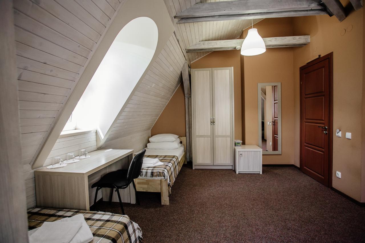 Guest House "Arkhistratyg" リヴィウ エクステリア 写真