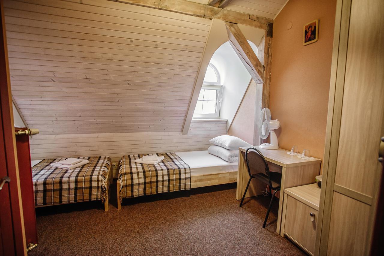 Guest House "Arkhistratyg" リヴィウ エクステリア 写真